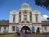 Main Entrance 1, Taronga, April 2008.jpg