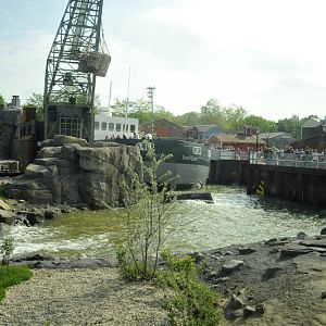 Big polarbear enclosure at Hannovers Yukon Bay.
