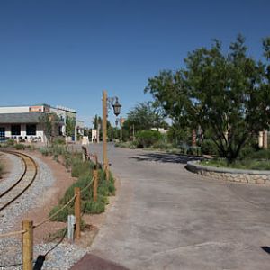 main plaza inside zoo entrance