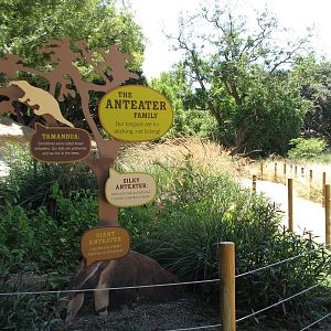 Tierra de las Pampas - Anteater Family Sign