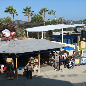 Explorers Cove - Shark Shack Gifts and Marine Life Theater