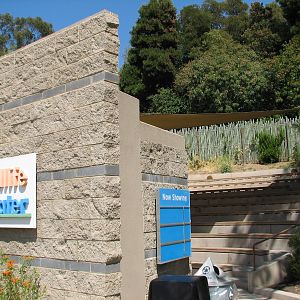 Childrens Zoo - Wildlife Theater