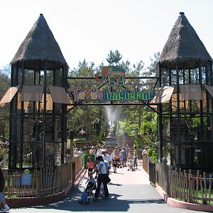 Tavas Jungleland - Parrot and Cockatoo Aviaries