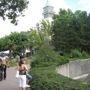 New working clothes for animal keepers