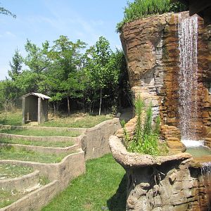 Crane/Tufted Deer Exhibit