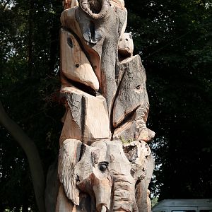 Carved Tree at Reaseheath - 27/08/2010