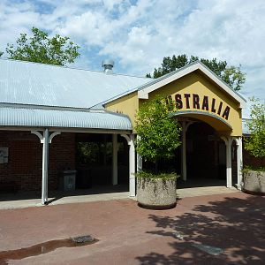 Australia - Welcome Plaza