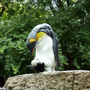Penguin + Puffin Coast - Statue