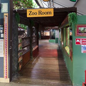 Zoo Room - Closing Day - 05/09/2010