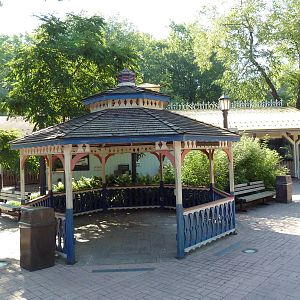 Australian Adventure - Plaza