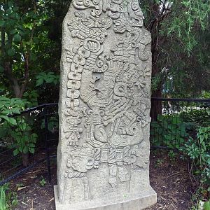 Big Cat Falls - Statue