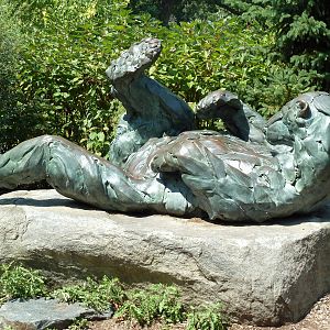 Polar Bear Watch - Statue