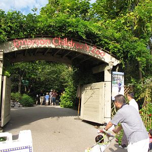 Children's Zoo Entrance