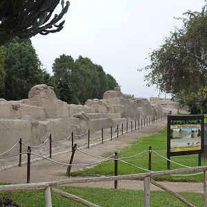 Prehispanic wall