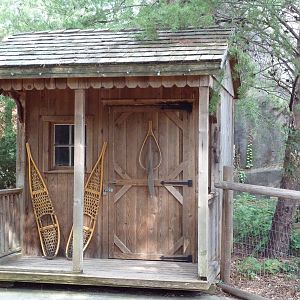 Grizzly Bear Exhibit - Visitor Cabin