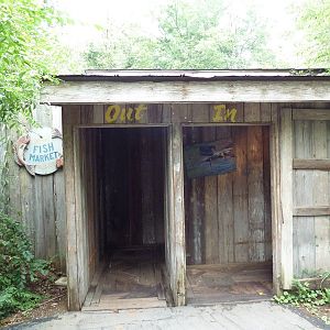 Alligator Cove - Entrance