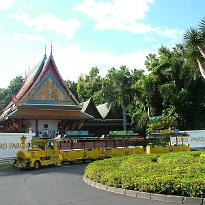 Main Entrance at Loro Parque, 08/11/10