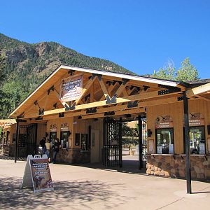 Cheyenne Mountain Zoo 2010 - Main Gate