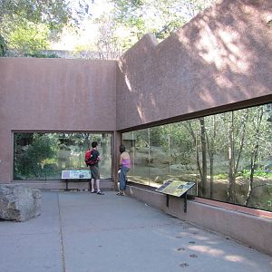 Cheyenne Mountain Zoo 2010 - Front of African Lion exhibit
