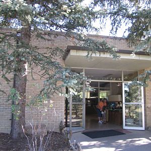 Cheyenne Mountain Zoo 2010 - Entrance to the Aquatics building