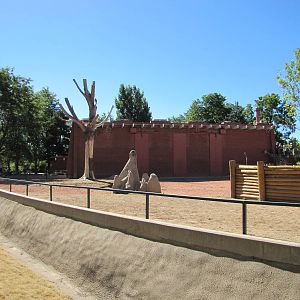 Denver Zoo 2010 - Right of the Giraffe exhibit and building