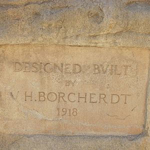 Denver Zoo 2010 - Sign on the historic Bear Mountain