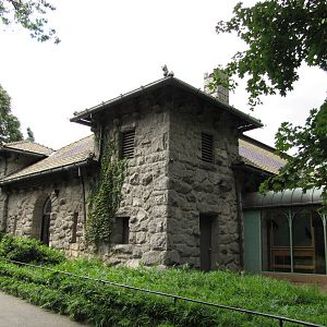 National Zoo 2010 - Think Tank building and former Small Mammal House