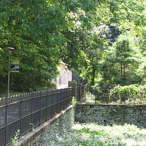 Baltimore Zoo - Former ungulate exhibit and old Elephant House
