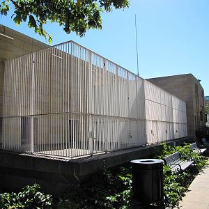 Como Zoo 2010 - Building and cages from 1936