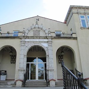 Saint Louis Zoo 2010 - Front of Historic Primate House
