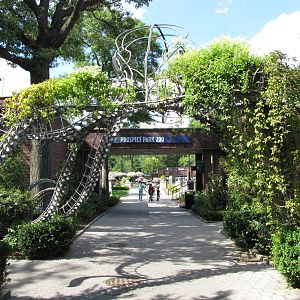Prospect Park Zoo 2010 - Pathway leading to Center Court