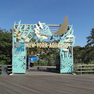 New York Aquarium 2010 - Entrance from Cony Island boardwalk