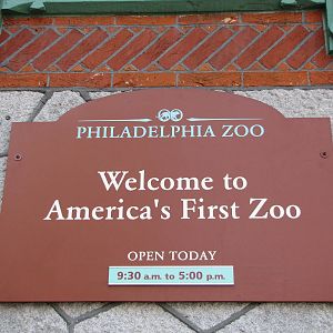 Philadelphia Zoo 2010 - Entrance sign to excite the zoo historian