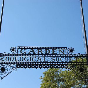 Philadelphia Zoo 2010 - Sign above the main entrance