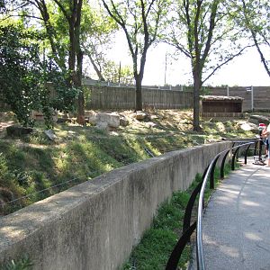 Philadelphia Zoo 2010 - Looking from Cheetah exhibit towards Wild Dog exhib