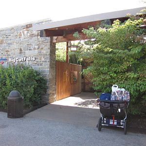 Philadelphia Zoo 2010 - Entrance to Big Cat Falls