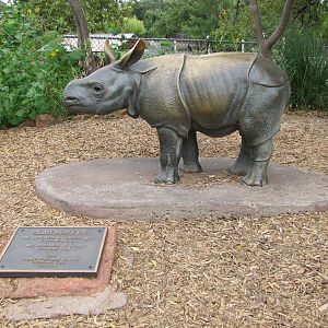 Oklahoma City Zoo 2010 - Rhinoceros calf statue