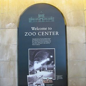 Bronx Zoo 2010 - Sign in Zoo Center on historic Astor Court