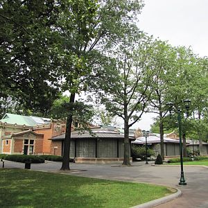 Bronx Zoo 2010 - Former Lion House on historic Astor Court