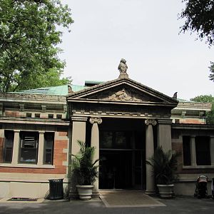 Bronx Zoo 2010 - Monkey House on historic Astor Court