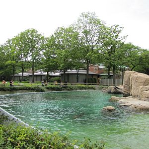 Bronx Zoo 2010 - Part of Sea Lion Pool on historic Astor Court