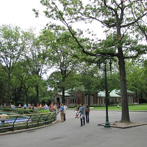 Bronx Zoo 2010 - General view on historic Astor Court