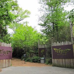 Bronx Zoo 2010 - Tiger Mountain entrance