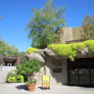 Henry Doorly Zoo 2010 - Entrances to Owen Gorilla House and Cat Complex
