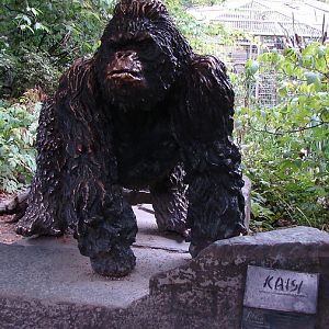 Sculpture Eastern Gorilla (Gorilla beringei graueri) / male Kaisi