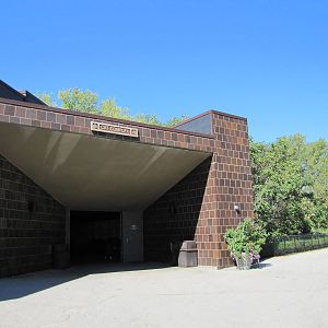 Henry Doorly Zoo 2010 - Main entrance of the Cat Complex