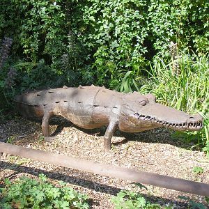 Crocodile statue at Birmingham Nature Centre, 30 August 2010