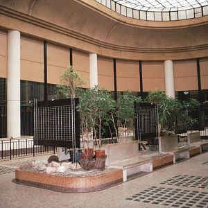 Jardin des Plantes 2002 - General view inside the historic Big Cat House