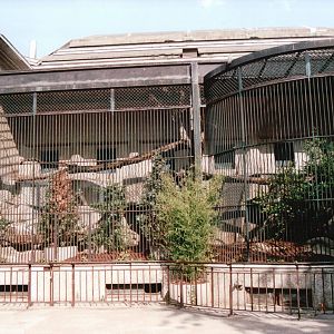 Jardin des Plantes 2002 - General view outside the historic Big Cat House
