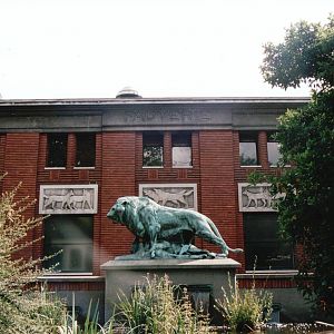 Jardin des Plantes 2002 - General view outside the historic Big Cat House